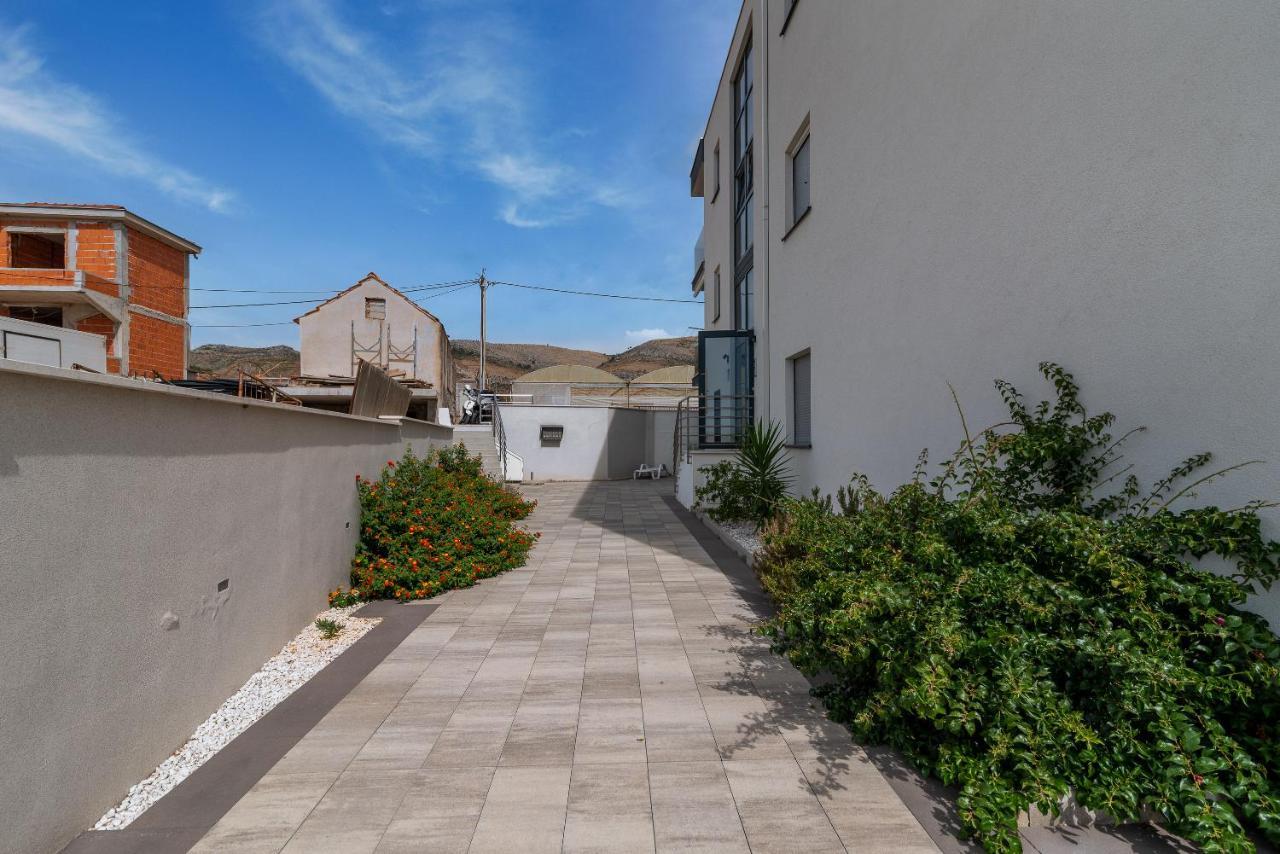 Apartman Lorena Trogir Exteriér fotografie