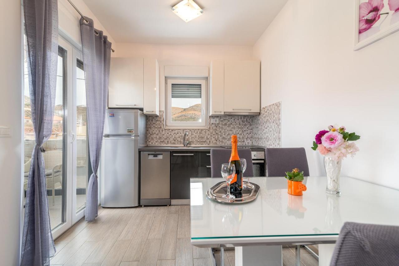 Apartman Lorena Trogir Exteriér fotografie