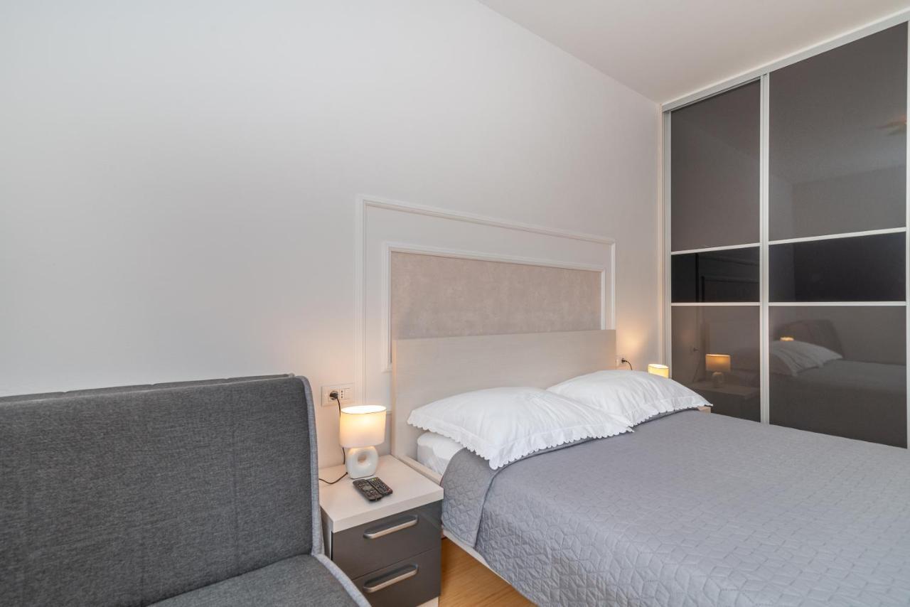 Apartman Lorena Trogir Exteriér fotografie