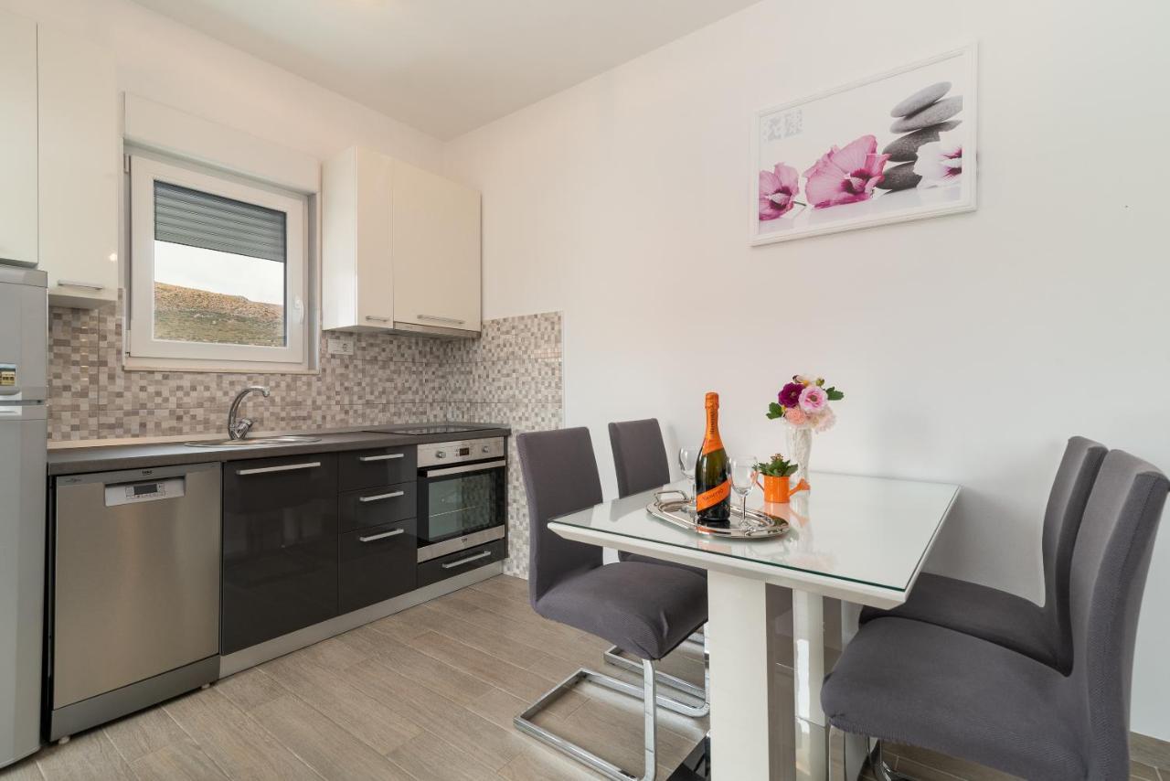 Apartman Lorena Trogir Exteriér fotografie